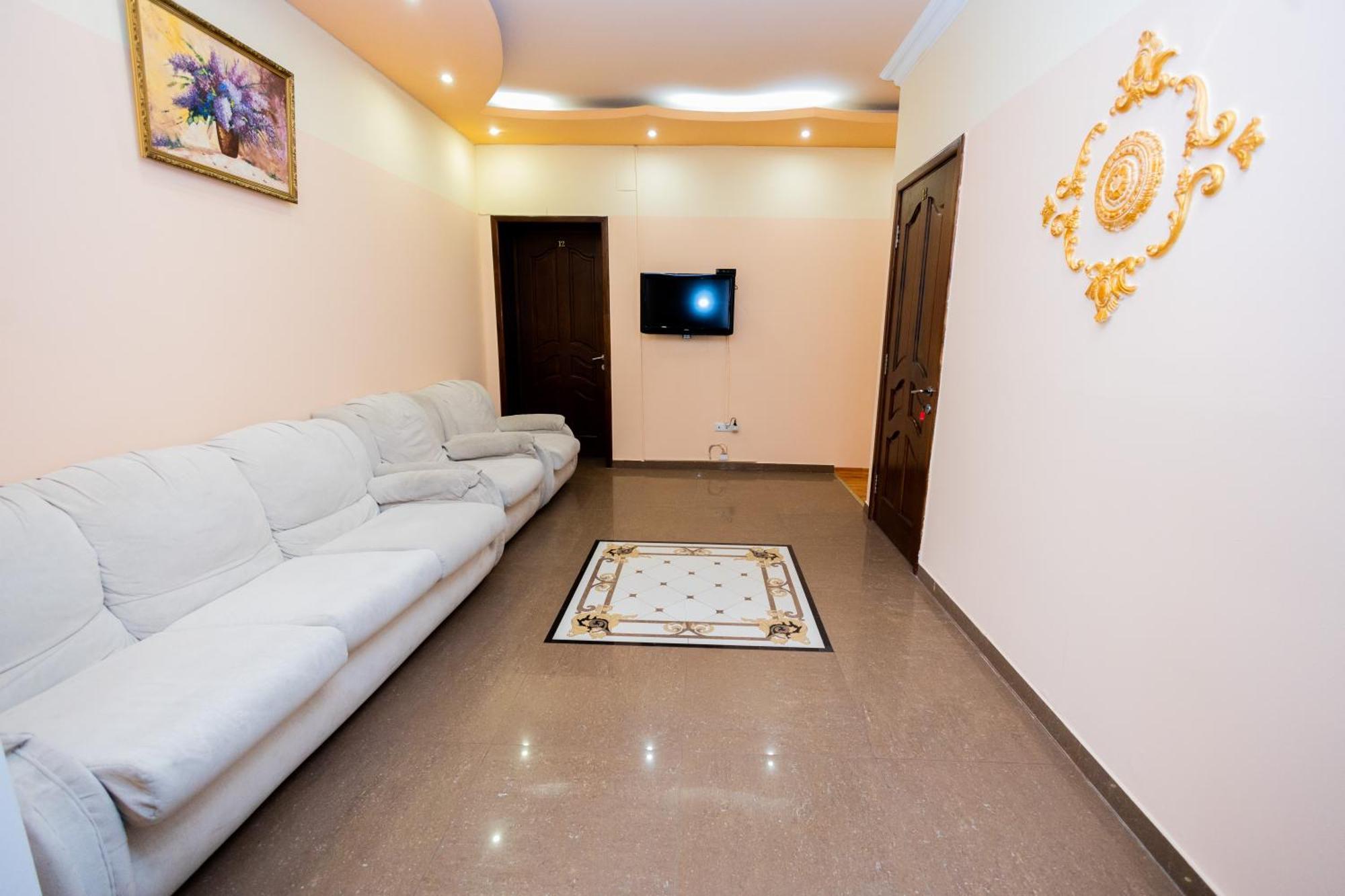 Yan Hotel Yerevan Exterior foto