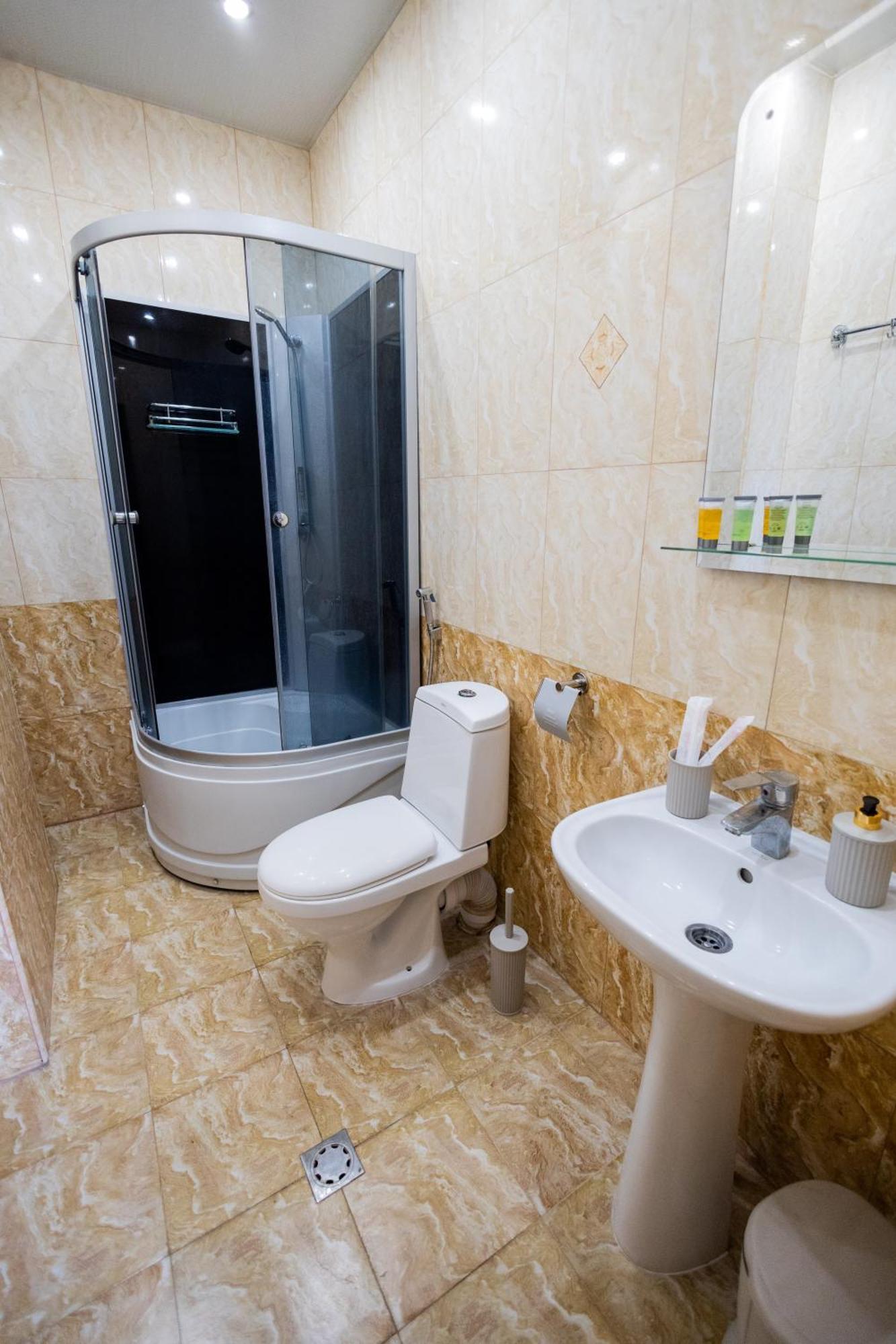Yan Hotel Yerevan Exterior foto