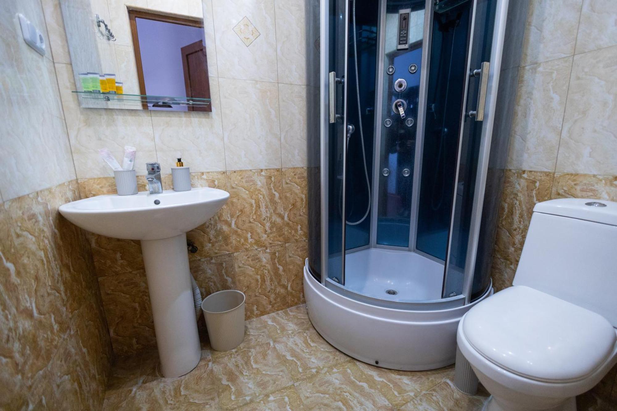 Yan Hotel Yerevan Exterior foto