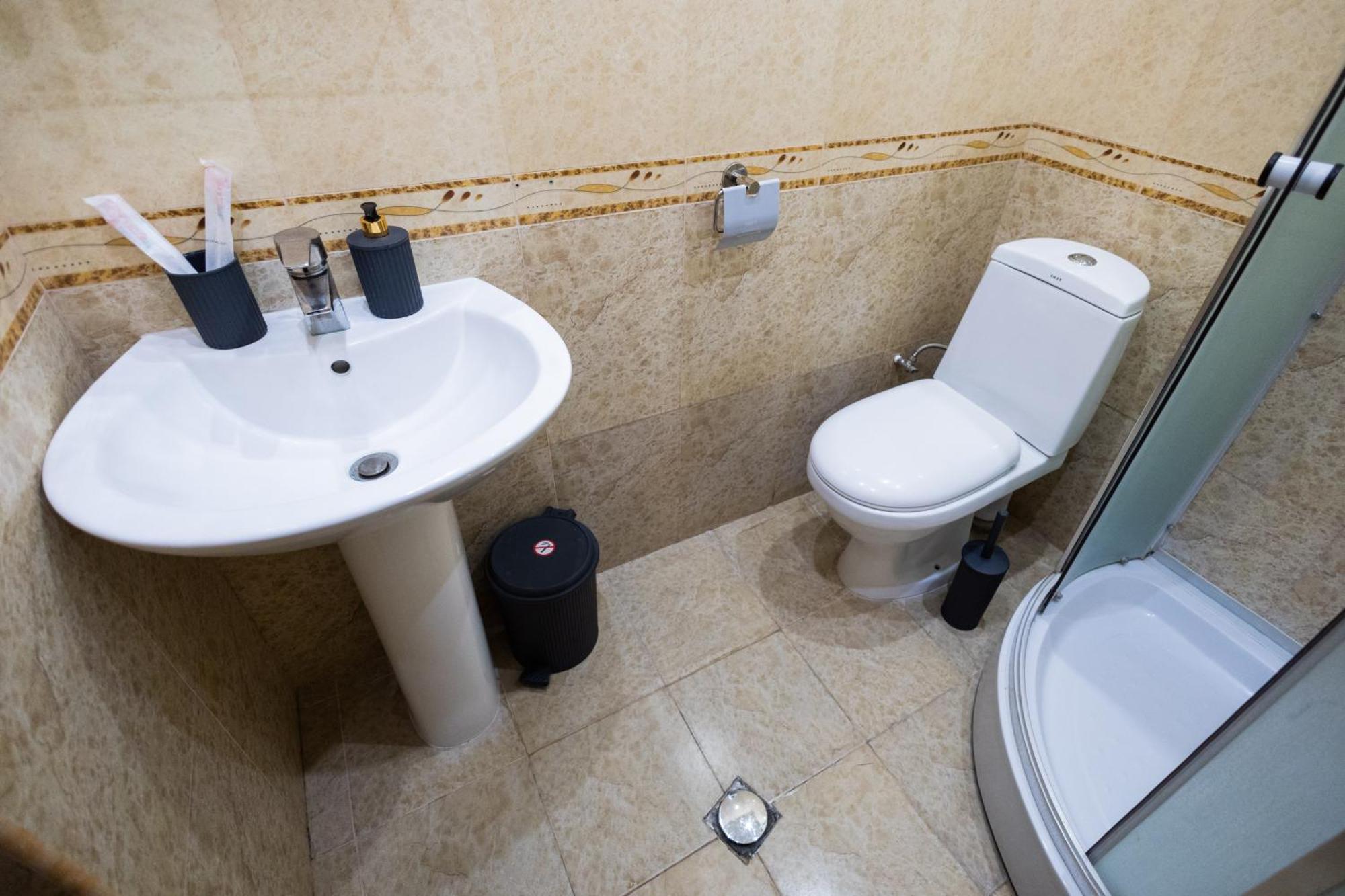 Yan Hotel Yerevan Exterior foto
