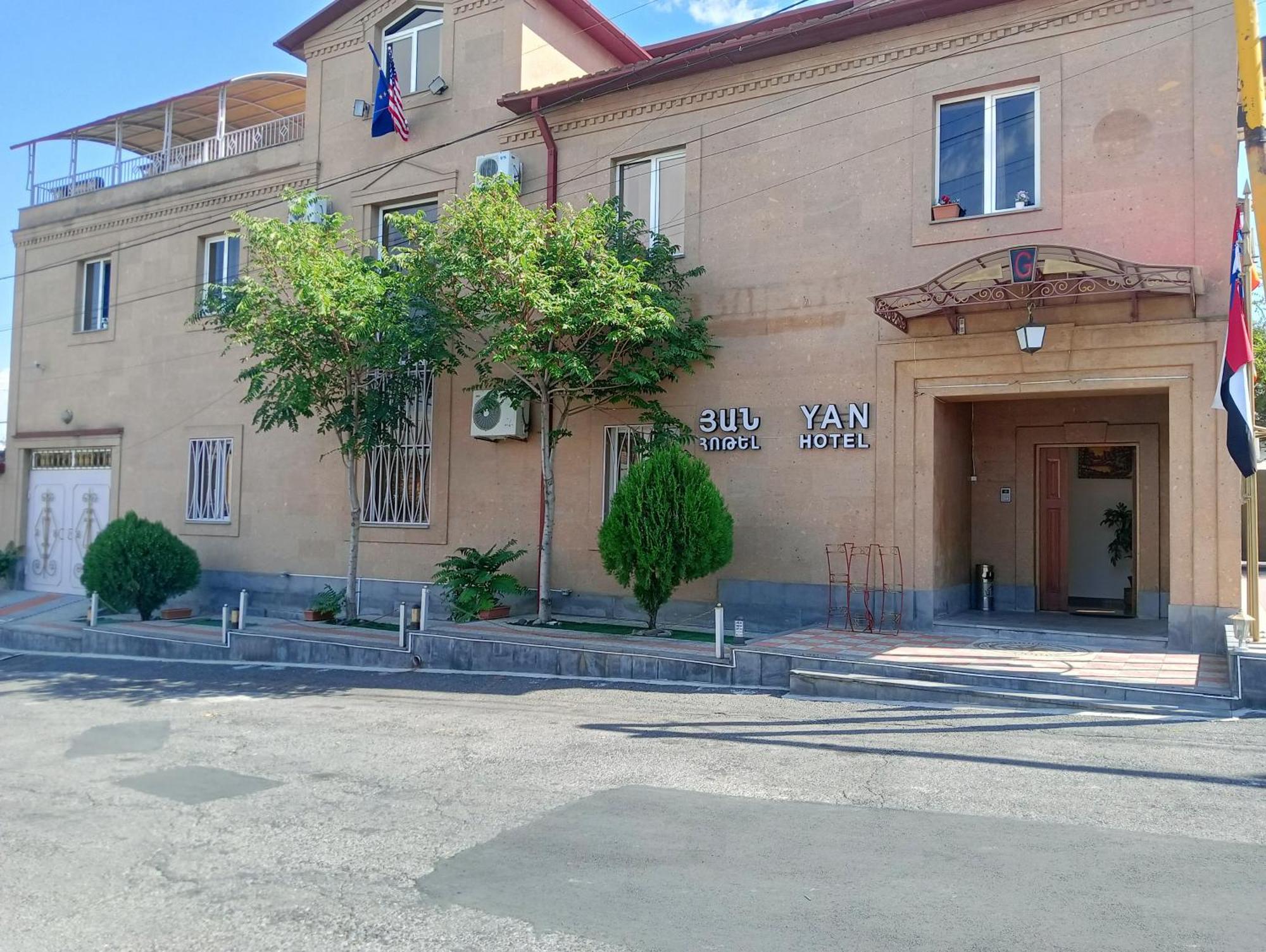 Yan Hotel Yerevan Exterior foto